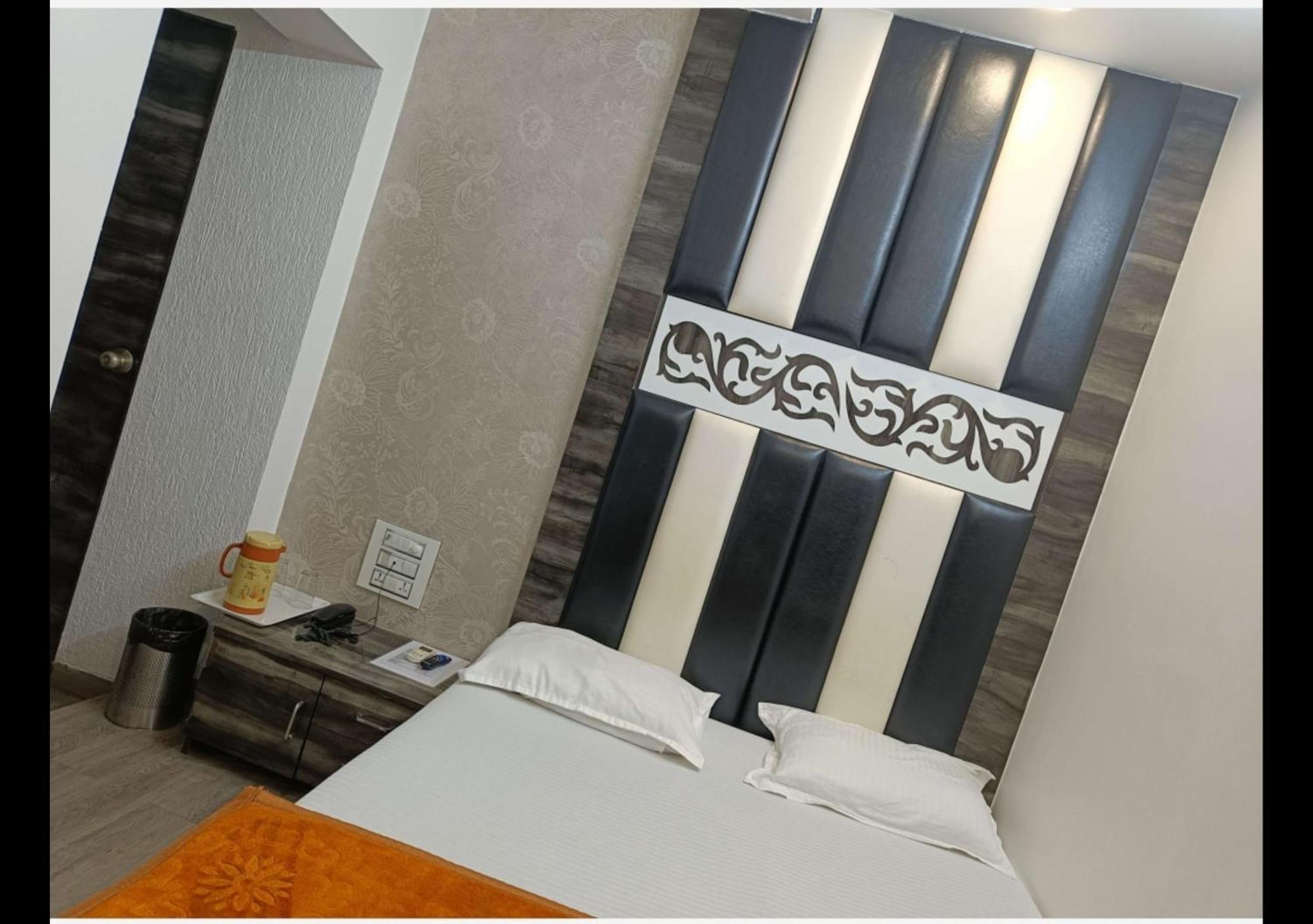 Hotel Broadway Colaba — Photos 3